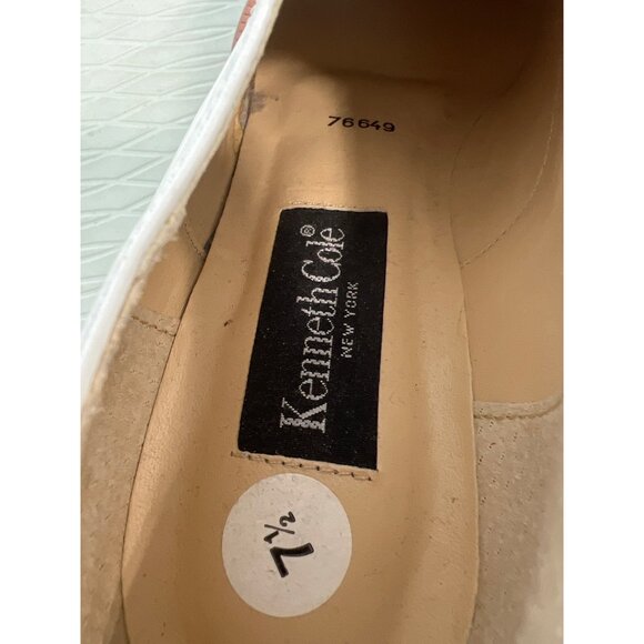 Kenneth Cole Kiltie Leather Oxford Dress Shoe Womens 7.5 White Leather Academia - Picture 6 of 7